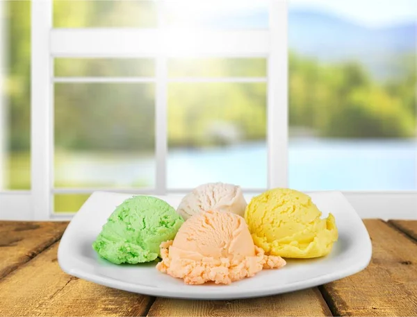 Ice Cream White Table — Stock Photo, Image