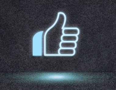 Baş parmağı yukarıda işareti olan el. 