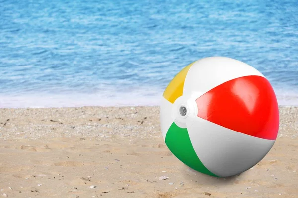 Beach Ball Sandy Coast Sea — Stock Photo, Image