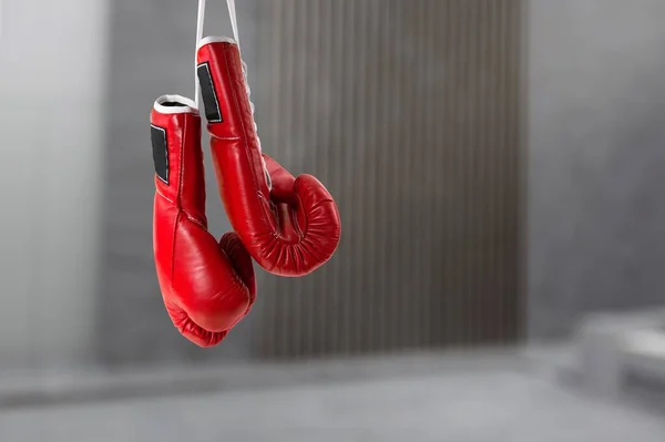 Luvas Boxe Vermelho Fundo — Fotografia de Stock