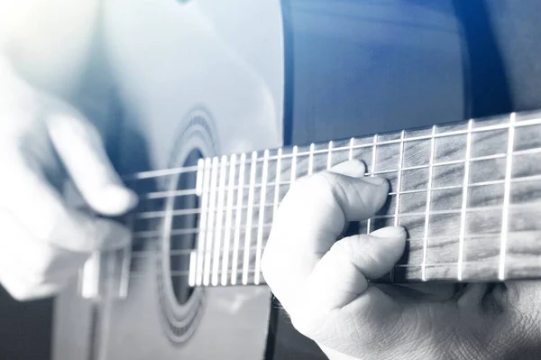 Close Man Playing Guitar — Stock Photo, Image