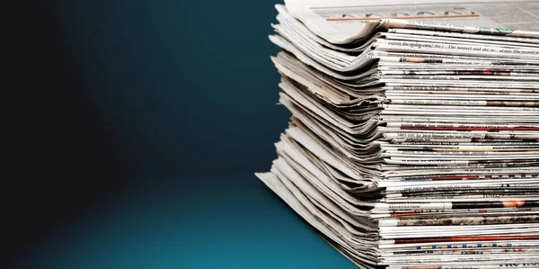 Stack Newspapers Background Close — Stock Photo, Image