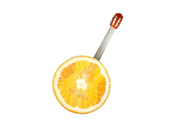 Fruta Laranja Forma Guitarra Sobre Fundo Branco — Fotografia de Stock