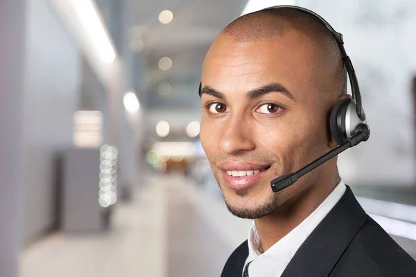 Retrato Representante Sorridente Atendimento Cliente Com Fone Ouvido — Fotografia de Stock