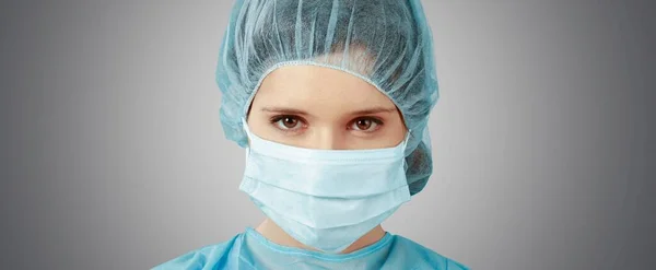 Femme Médecin Portant Masque Protecteur — Photo