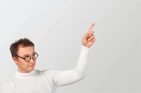 Joven Gafas Con Dedo Apareciendo — Foto de Stock