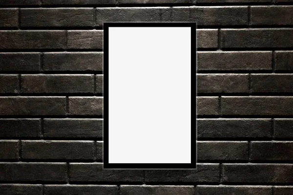 Blank Skylt Tegelväggen — Stockfoto