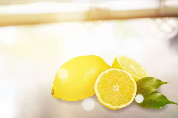 Färska Citroner Ljus Bakgrund — Stockfoto