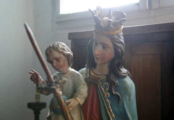 Iglesia Católica Antigua Interior Detalles Santa María Con Pequeño Jesús — Foto de Stock