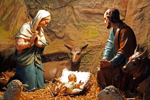 Mutlu Noeller! Kiliselerden, sokaklardan ve Hırvatistan, Avrupa halkından.