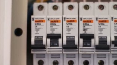 Elektrik sigorta kutusu geçiş