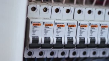 Elektrik sigorta kutusu geçiş