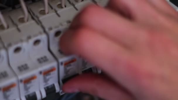 Switch elektrische Breaker vak — Stockvideo