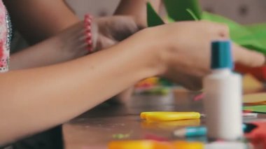 Tablo, el yapımı kağıt el sanatları çocuk yapmak