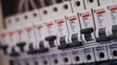 Elektrik sigorta kutusu geçiş