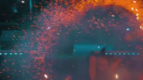 Brand Toon prestaties en vuurwerk op Concert. Slow Motion — Stockvideo