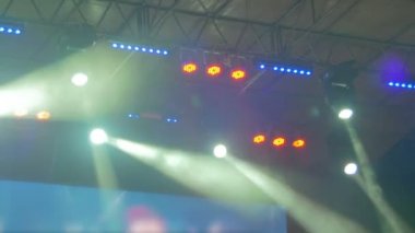 Konser renkli ışıklar