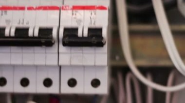Elektrik sigorta kutusu geçiş