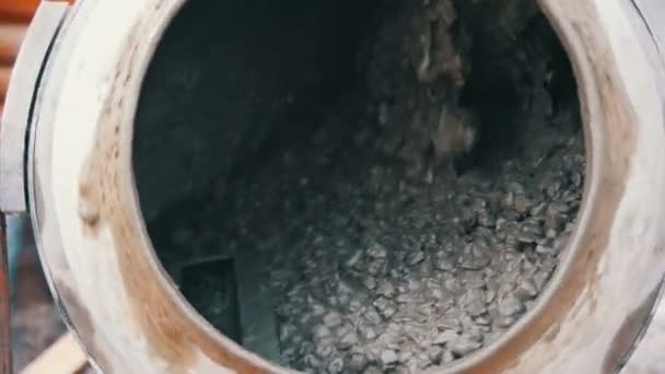 Beton Mikser inşaat siteleri üzerinde çalışır ve beton yoğurun. Ağır çekim — Stok video