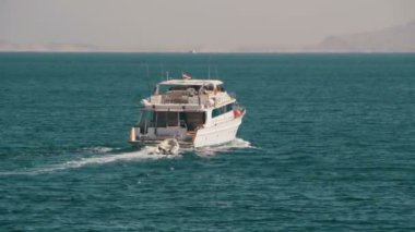 Tekne yüzen Red Sea'deki/daki cruise