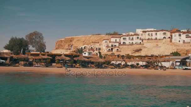 Playa en Egipto. Resort Costa del Mar Rojo — Vídeo de stock
