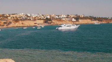 Mısır'daki Beach. Resort kırmızı Yalı