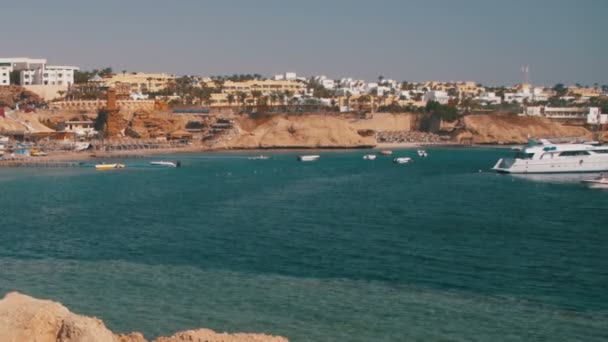 Plaży w Egipcie. Wybrzeże Morza Czerwonego Resort — Wideo stockowe