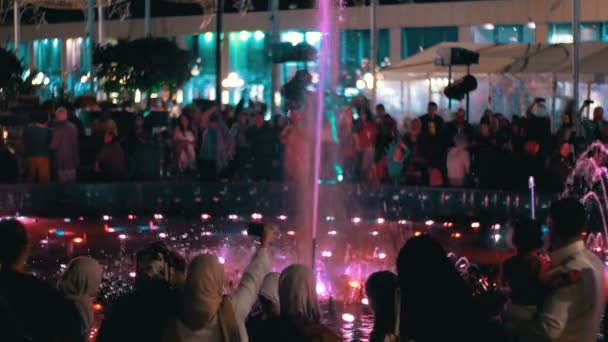Fontein op Soho Square in de nacht, Egypte — Stockvideo