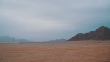 Mısır, kum ve Dağları çölde