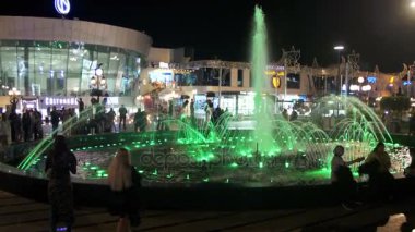 Çeşme, Soho Meydanı gece, Mısır