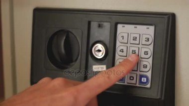 Sayısal tuş takımı ile kasa açmaya
