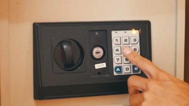 Sayısal tuş takımı ile kasa açmaya