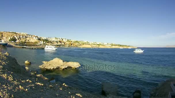 Vista panorâmica da Costa do Mar Vermelho e Praia no Egito Resort. Tempo de Caducidade — Vídeo de Stock