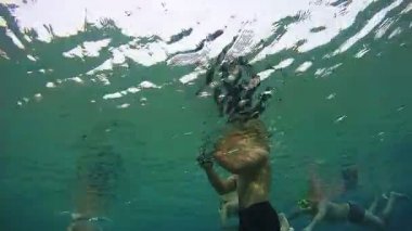 İnsanlar sualtı dalış Red Sea, Mısır