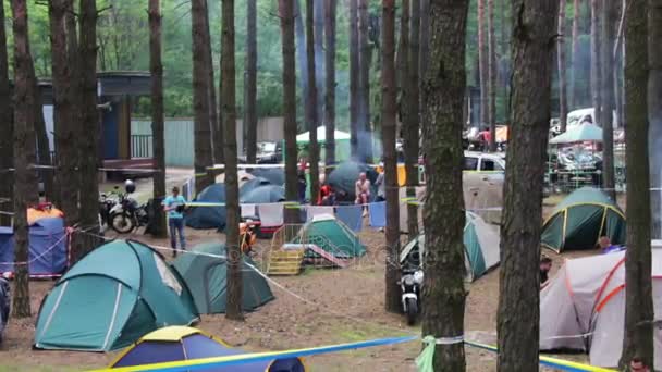 Motorradfest im Wald — Stockvideo