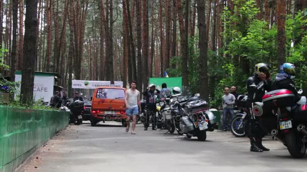 Motor Bike Fesztivál az erdő — Stock videók