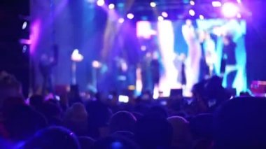 Müzik Festivali'nde konser kalabalık