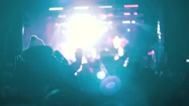 Ağır çekimde Müzik Festivali'nde konser kalabalık