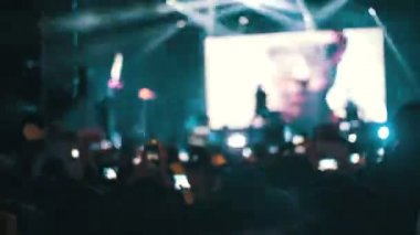 Müzik Festivali'nde konser kalabalık