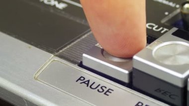 Parmak Pause kontrol düğmeleri ses kaset çaların presler