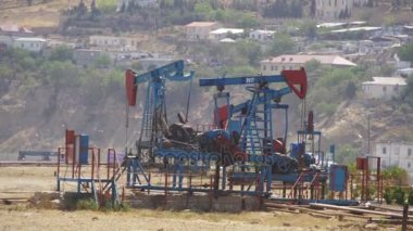 Yağ pompaları. Petrol pompa istasyonu çıkarma