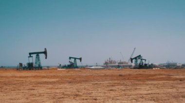 Yağ pompaları, pompa jack. Fosil yakıt enerji, eski birim pompa