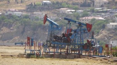 Yağ pompaları. Petrol pompa istasyonu çıkarma