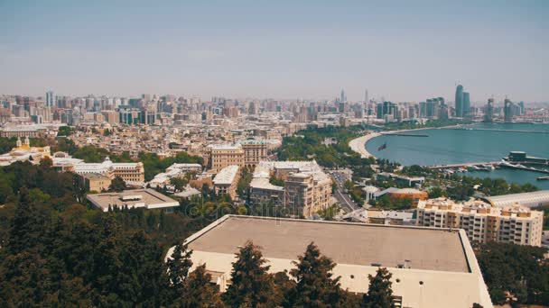 从上面到巴库，阿塞拜疆的城市全景视图 — 图库视频影像
