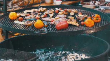 Pişirme Barbekü Delicious ve sebze ızgara