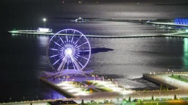 Deniz ve ay yol arka plan dönme. Timelapse