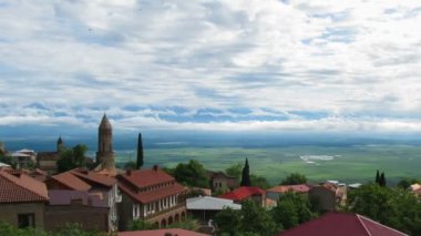 Sighnaghi, Georgia. Manzara şehrin bir görünümünü yukarıda. Zaman atlamalı