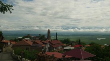 Sighnaghi, Georgia. Panoramik şehir manzara. Timelapse