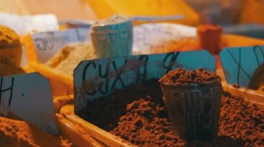 Gürcü ve oryantal baharatlar piyasada