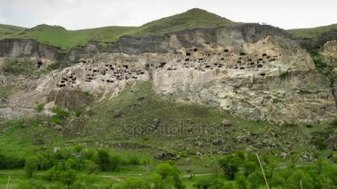 Vardzia, Georgia. Kayanın içindeki bir antik kent. Zaman atlamalı
